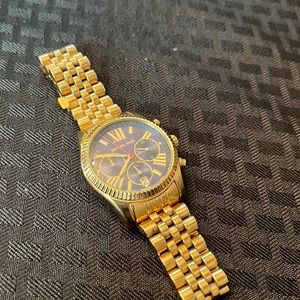 Michael kors golden watch